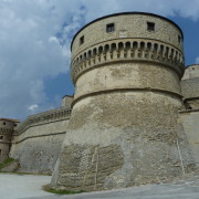 San Leo kindlus