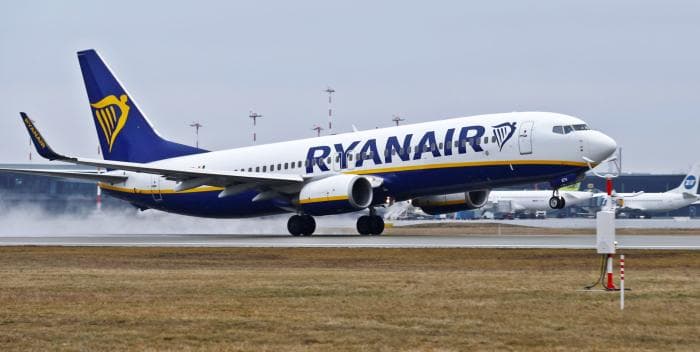 Ryanair sulgeb kaks populaarset otseliini Tallinnast