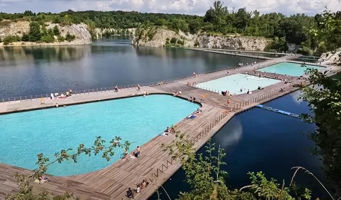 Uus puhkamisvõimalus Krakowis – basseinid vanas karjääris