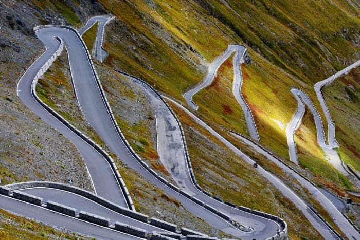 Kus asuvad Euroopa kõrgeimad asfaltkattega teed?