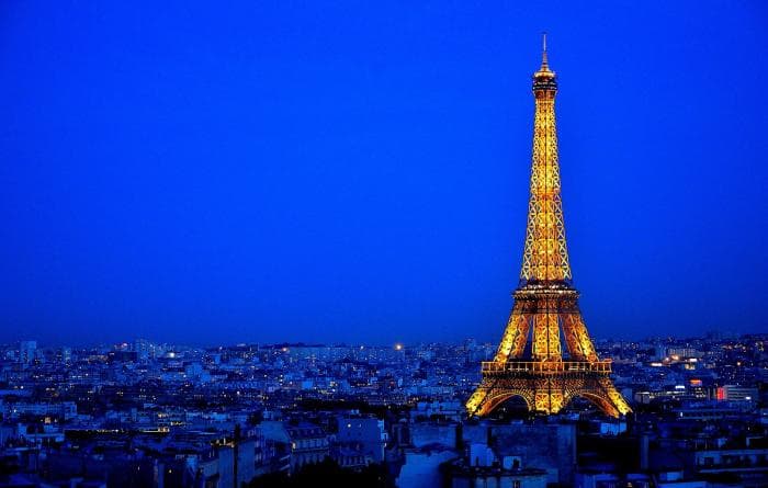 Miks on keelatud pildistada öist Eiffeli torni?