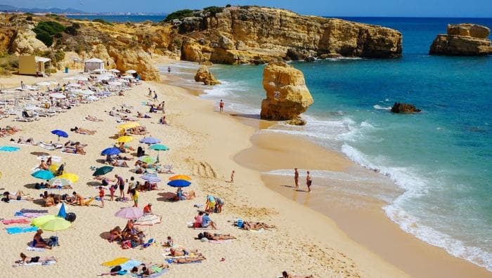 Trahv kuni 4000€: Portugali randades asuti võitlema valju muusikaga