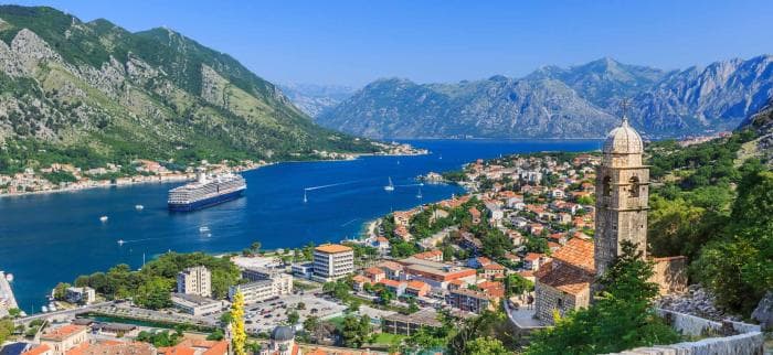 Montenegro lõpetas kõik reisipiirangud