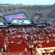 Verona Arena, Giuseppe Verdi 200.-ndale sünniaastapäevale pühendatud ooperifestival.