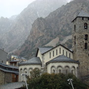 Kirik ja mäed