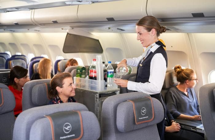 Lufthansa toob Euroopa lendudel tagasi tasuta tee ja kohvi