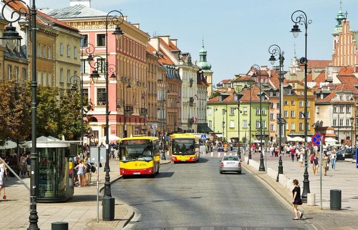 Varssavi tõrjub vanemad autod kesklinnast