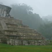 Palenque varemed vihmasajus