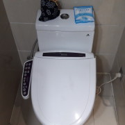 Kuigi tavaliselt lasen oma õlle välja püstijalu siis Qufus tegin möönduse. Kujutage ette soojendusega prill-laud. Üldiselt istudes tundsin ennast piloodina.