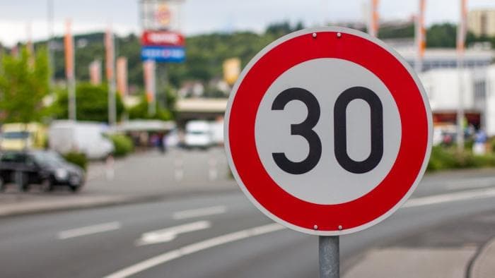 Hispaania linnades saab kiirusepiiranguks 30 km/h