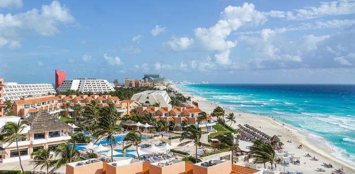 Cancunis makstakse pool puhkusest kinni