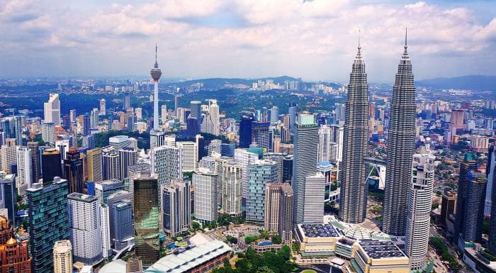 Malaisia avaneb välisturistidele alates 1. jaanuarist