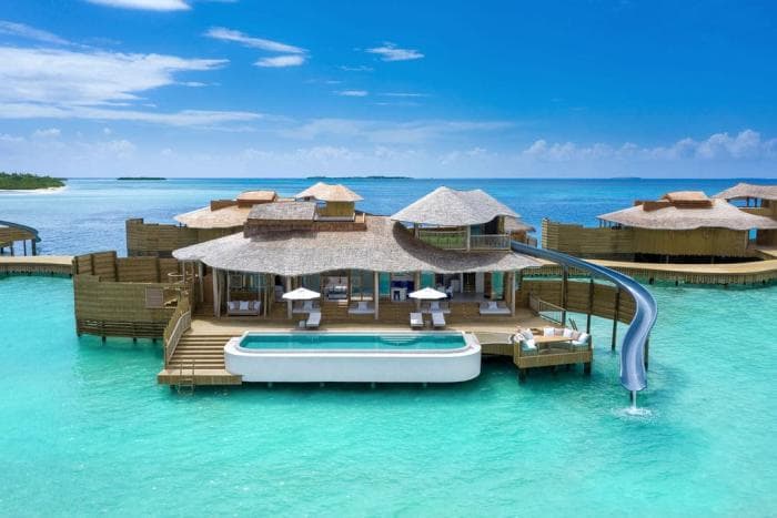 Palavaks ilmaks - liumäega veepealsed villad Maldiividel