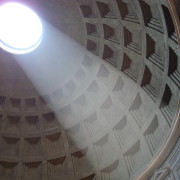 Pantheoni valgusmängud