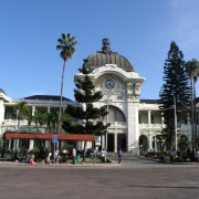 Maputo kesklinnas asub Gustave Eiffeli poolt ehitatud raudteejaam