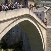 Hüpe. Mostar, Bosnia-Hertsegoviina