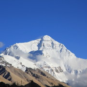 Džomolungma mäetipp (8848 m) Tiibeti poolt vaadatuna.