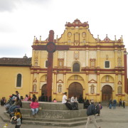 San Cristobali peaväljak